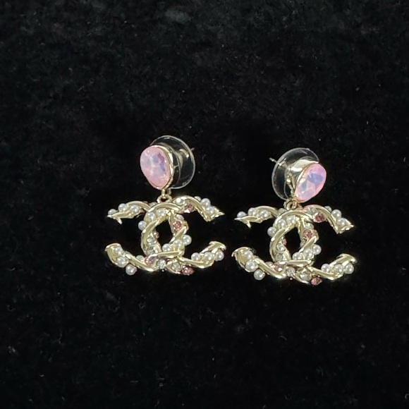 ✨ Pink, Gold & Pearl Earrings with Pink Rhinestones ✨‎ - Picture 2 of 4